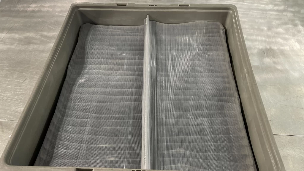 Returnable Tote With Dust Cover 